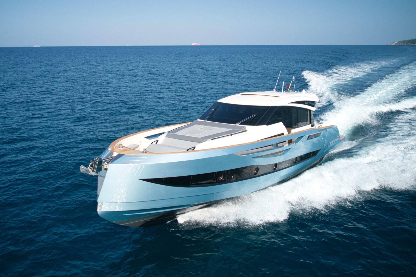 CAYMAN YACHTS 560 WA SEDAN