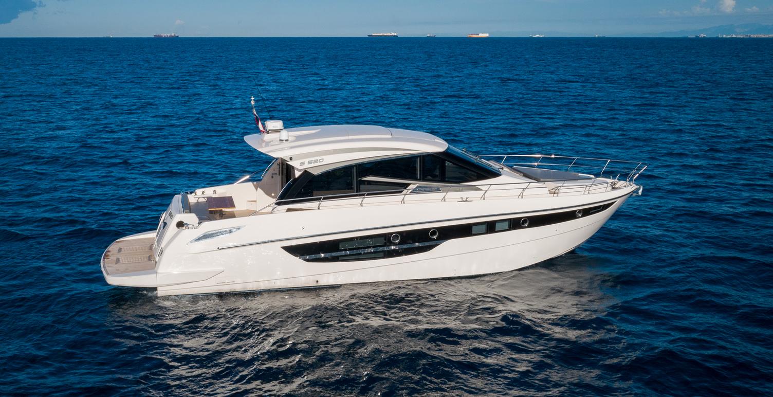 CAYMAN YACHTS S520